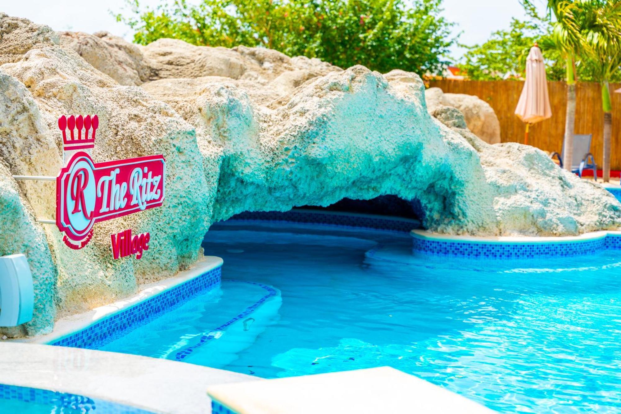 The Ritz Village (Adults Only) Βίλλεμσταντ Εξωτερικό φωτογραφία